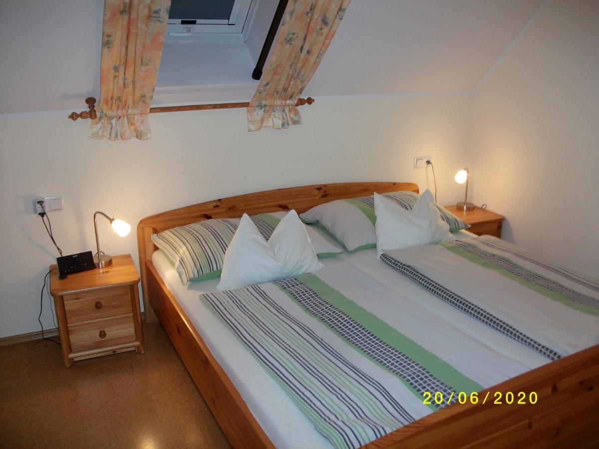 Ferienwohnung Moni Geiseldorf 외부 사진